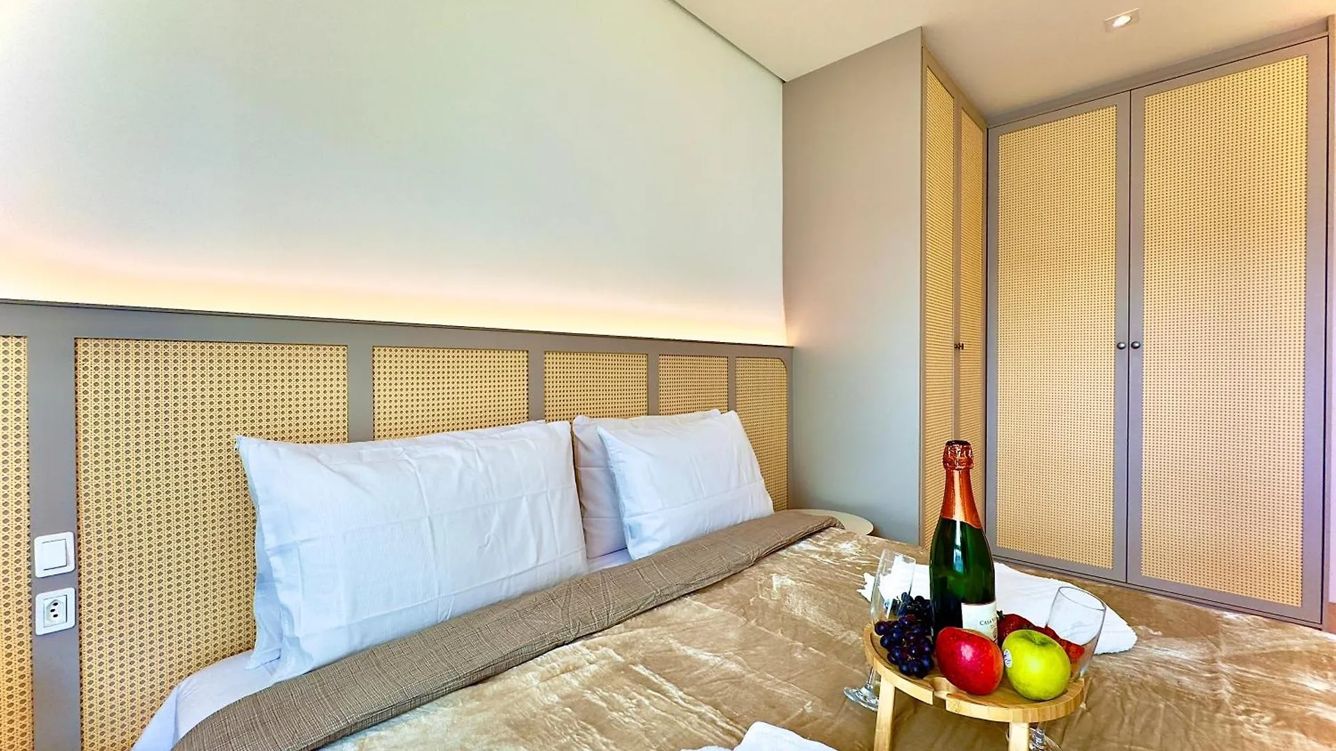 Apto Pe Na Areia Vista Mar Incrivel Condo Resort Completo Com Piscina Infinita, Beach Tennis, Academia, Sala De Jogos, Brinquedoteca, Playground E Portaria 24H 3 Quartos Com Ar-Condicionado, Churrasqueira Privativa Reserve Agora E Viva Essa Experienc Piçarras