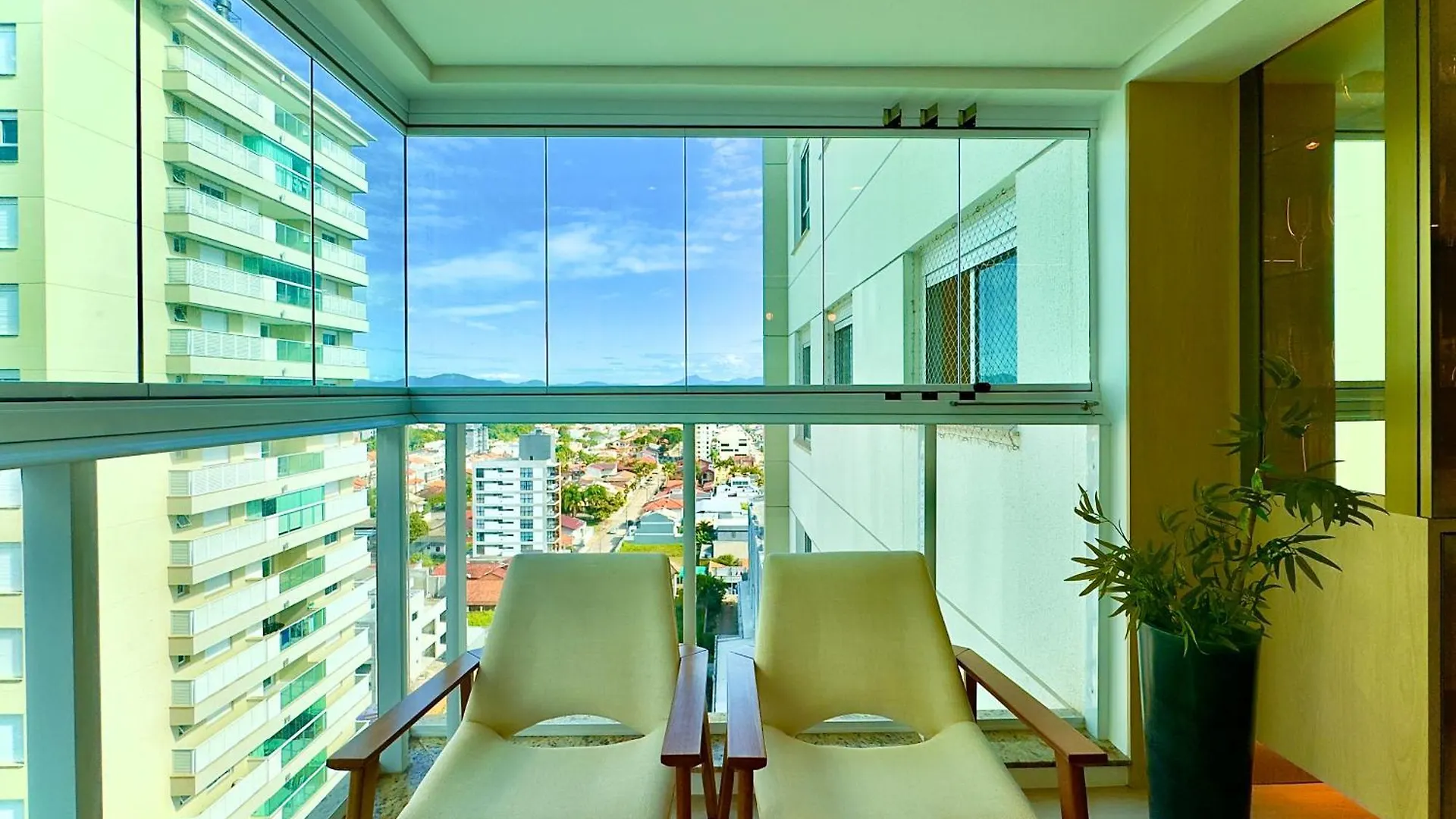 Lägenhet Apto Pe Na Areia Vista Mar Incrivel Condo Resort Completo Com Piscina Infinita, Beach Tennis, Academia, Sala De Jogos, Brinquedoteca, Playground E Portaria 24H 3 Quartos Com Ar-Condicionado, Churrasqueira Privativa Reserve Agora E Viva Essa Experienc Piçarras