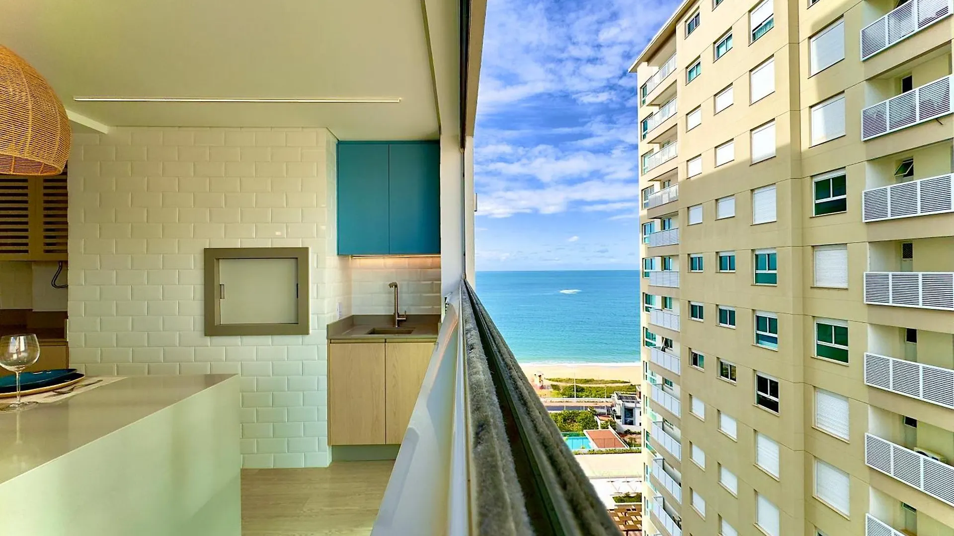 Apto Pe Na Areia Vista Mar Incrivel Condo Resort Completo Com Piscina Infinita, Beach Tennis, Academia, Sala De Jogos, Brinquedoteca, Playground E Portaria 24H 3 Quartos Com Ar-Condicionado, Churrasqueira Privativa Reserve Agora E Viva Essa Experienc Piçarras Lägenhet
