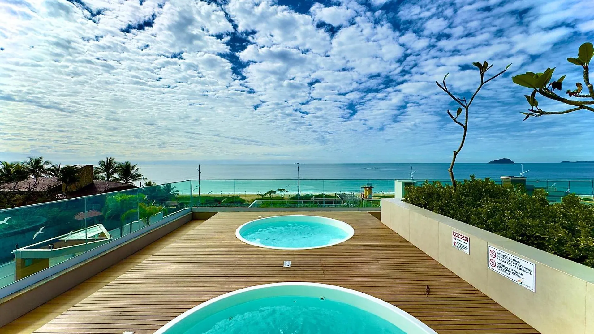 Apto Pe Na Areia Vista Mar Incrivel Condo Resort Completo Com Piscina Infinita, Beach Tennis, Academia, Sala De Jogos, Brinquedoteca, Playground E Portaria 24H 3 Quartos Com Ar-Condicionado, Churrasqueira Privativa Reserve Agora E Viva Essa Experienc Piçarras 0*,  Brasilien