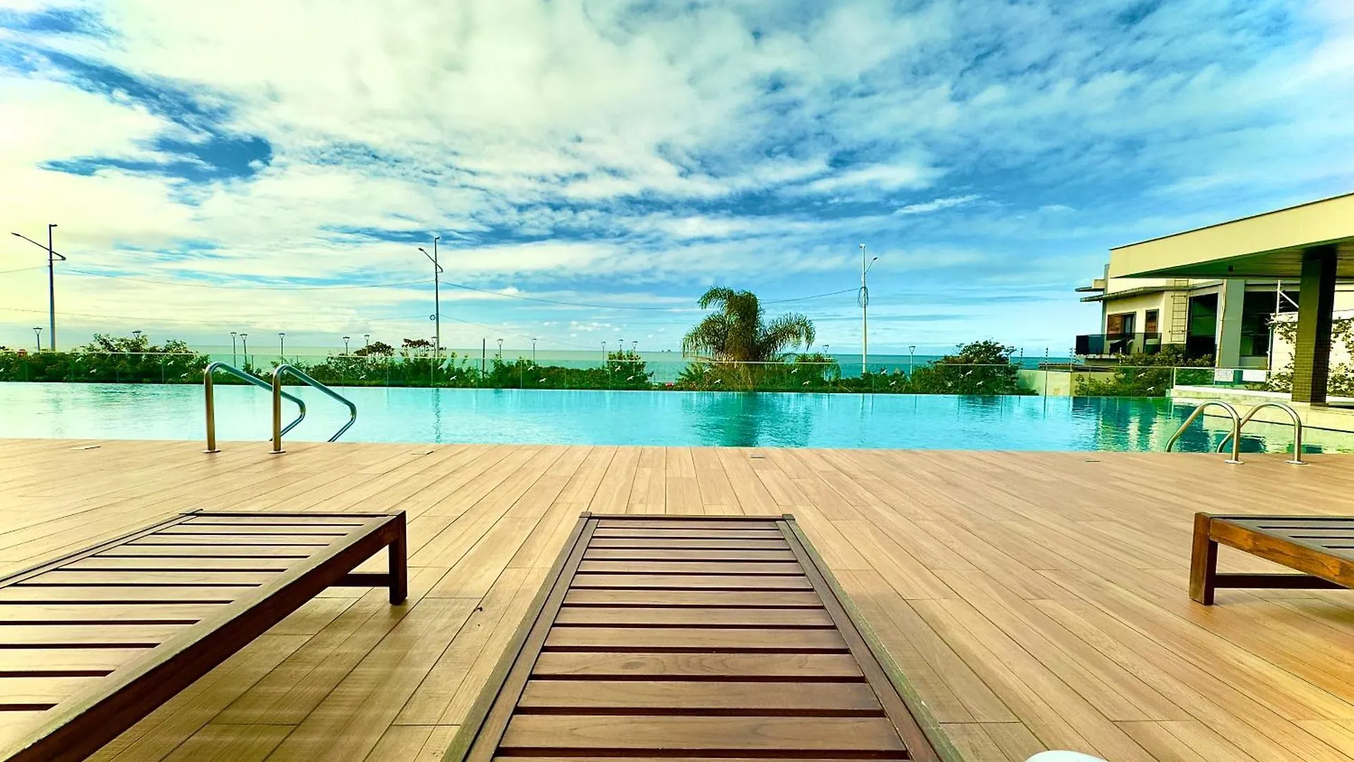 Lägenhet Apto Pe Na Areia Vista Mar Incrivel Condo Resort Completo Com Piscina Infinita, Beach Tennis, Academia, Sala De Jogos, Brinquedoteca, Playground E Portaria 24H 3 Quartos Com Ar-Condicionado, Churrasqueira Privativa Reserve Agora E Viva Essa Experienc Piçarras