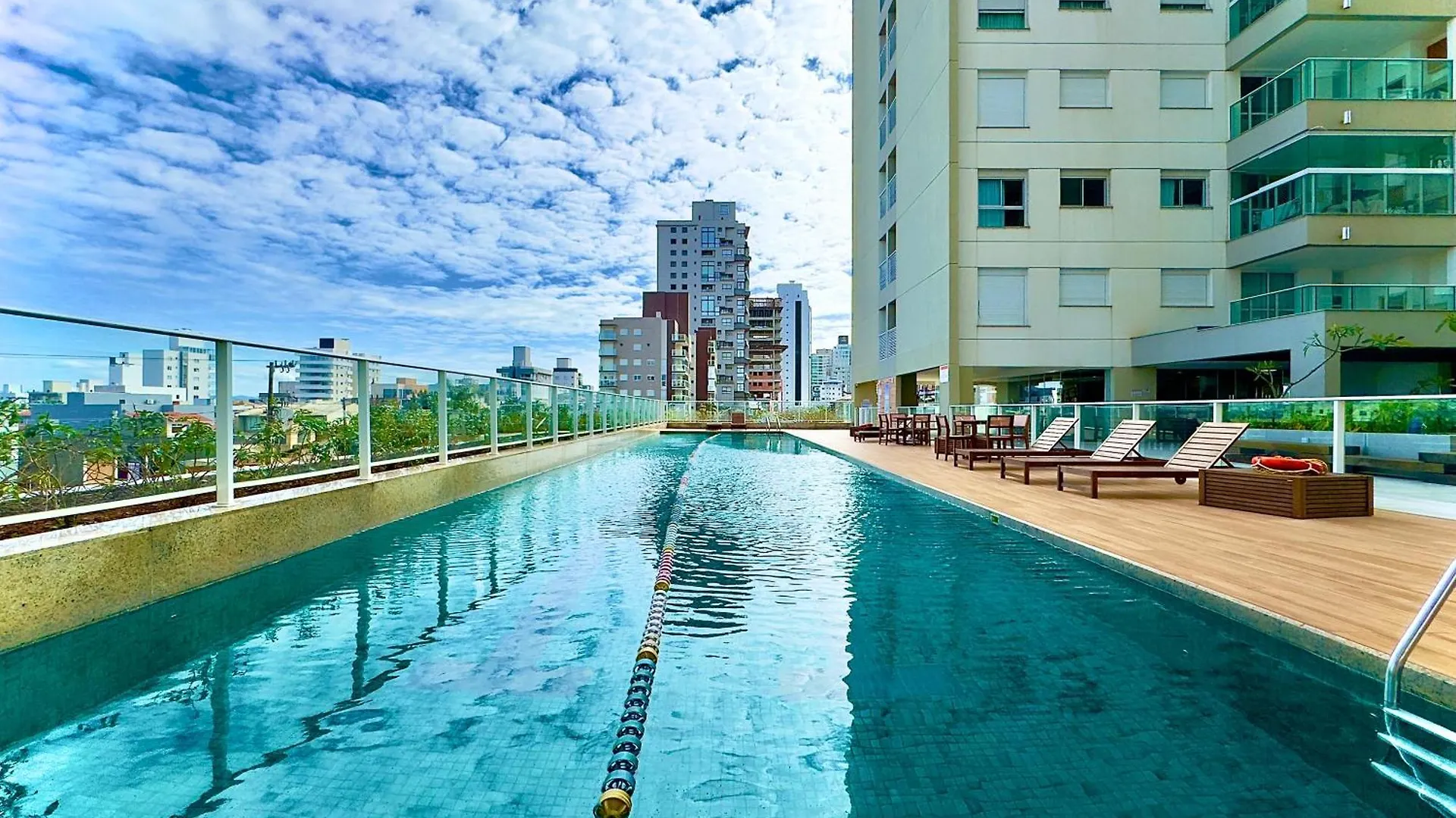 Apto Pe Na Areia Vista Mar Incrivel Condo Resort Completo Com Piscina Infinita, Beach Tennis, Academia, Sala De Jogos, Brinquedoteca, Playground E Portaria 24H 3 Quartos Com Ar-Condicionado, Churrasqueira Privativa Reserve Agora E Viva Essa Experienc Piçarras Lägenhet